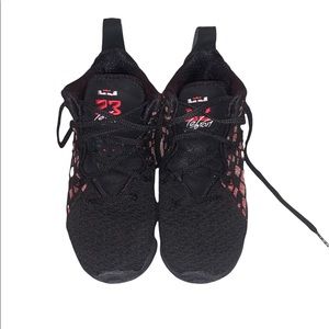 Kids Nike Lebron Basketball shoes